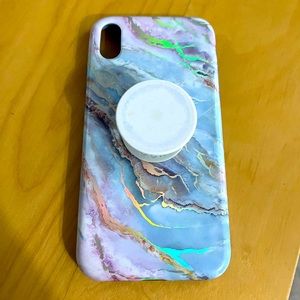 iPhone XR case with pop socket attached